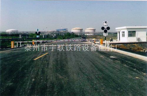 南京化工园1000米外自动报警，栏杆长7.5米